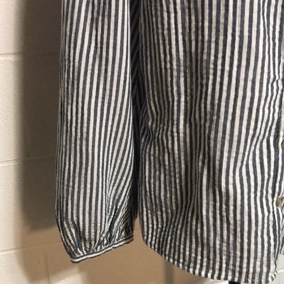 Universal Thread Blouse Sm - Picture 3 of 6